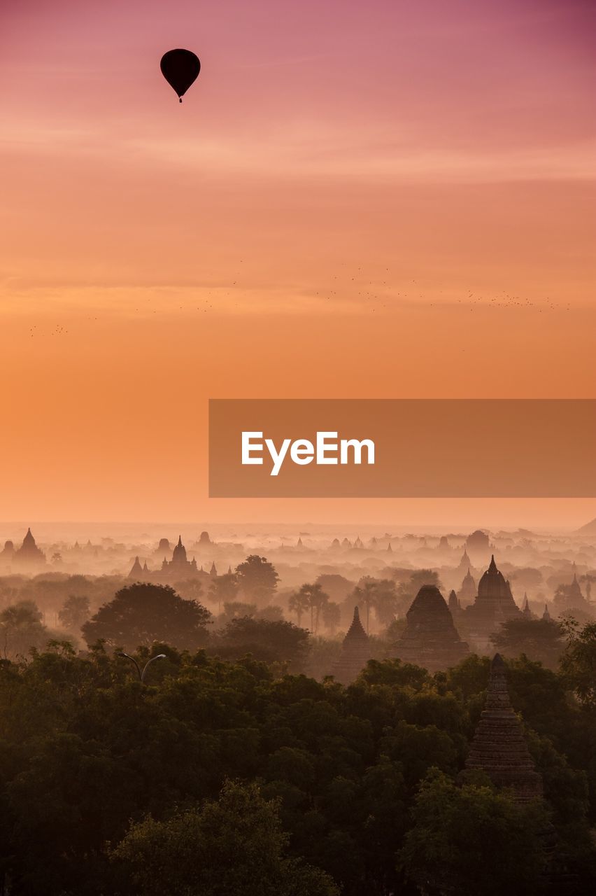 Bagan - myanmar - dawn in the mist 