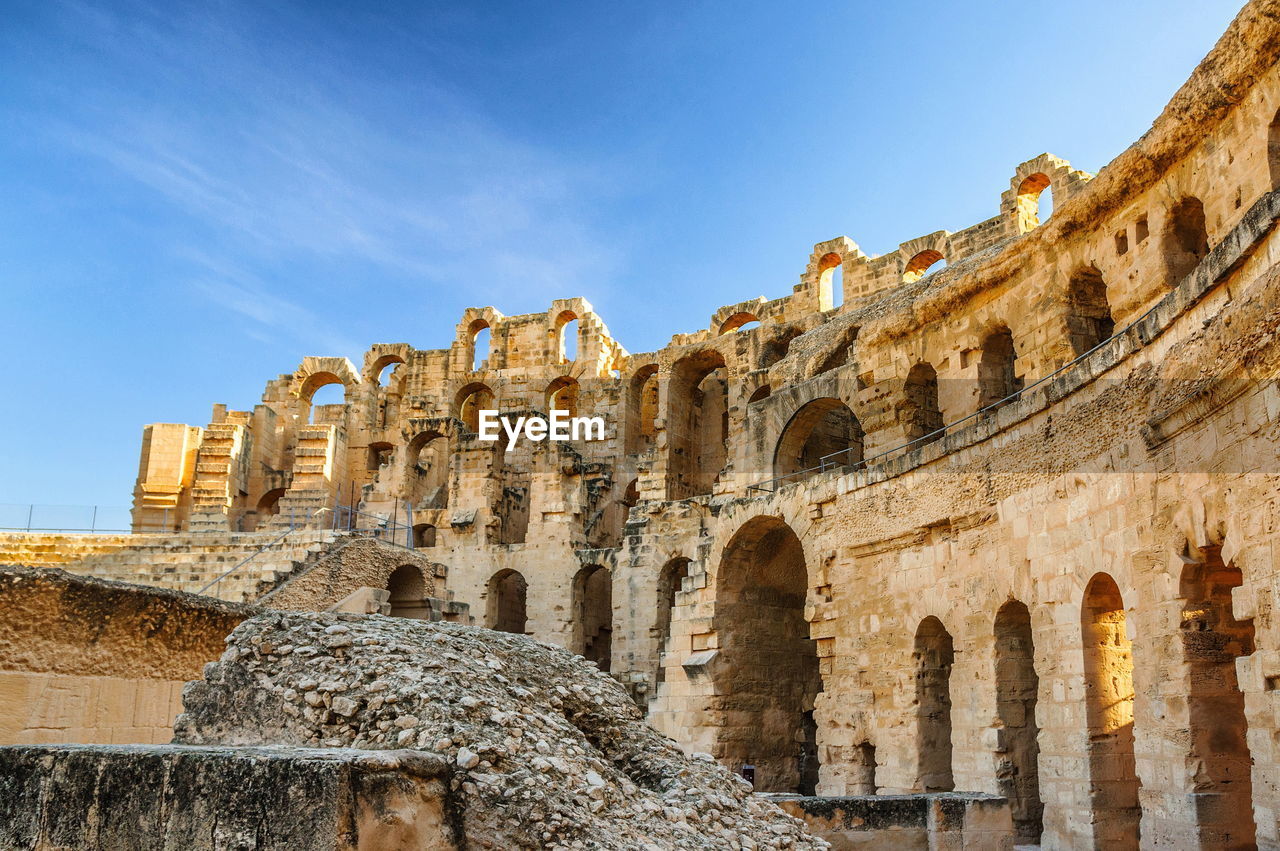 LOW ANGLE VIEW OF OLD RUINS AGAINST SKY