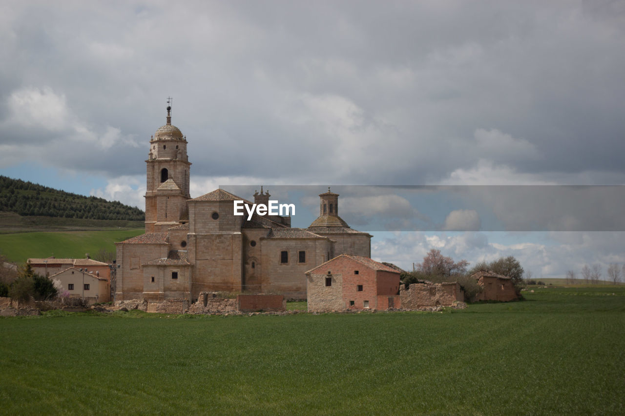 VIEW OF CASTLE AGAINST SKY