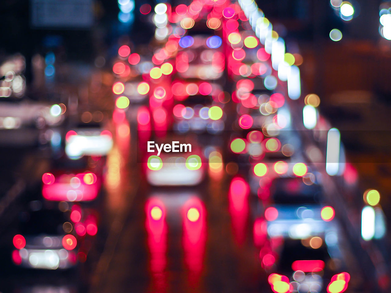 DEFOCUSED LIGHTS AT NIGHT