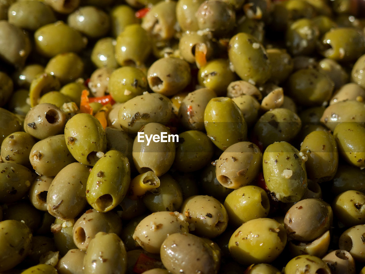 FULL FRAME SHOT OF FRUITS AT MARKET