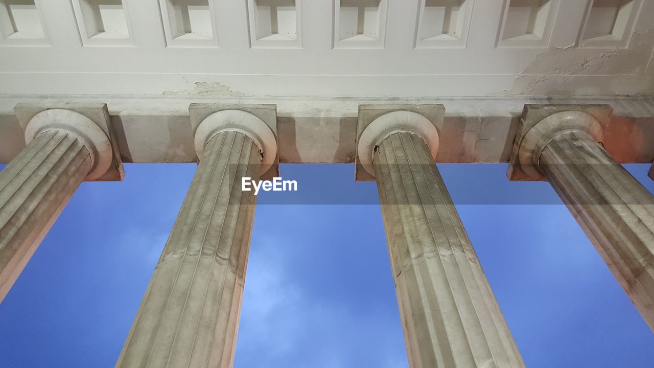 LOW ANGLE VIEW OF HISTORICAL BUILDING