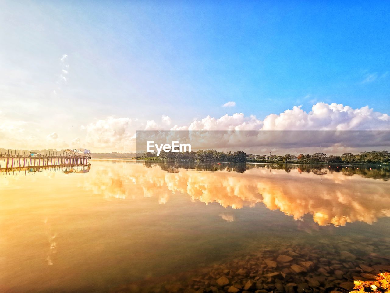 Panoramic view of lake against sky