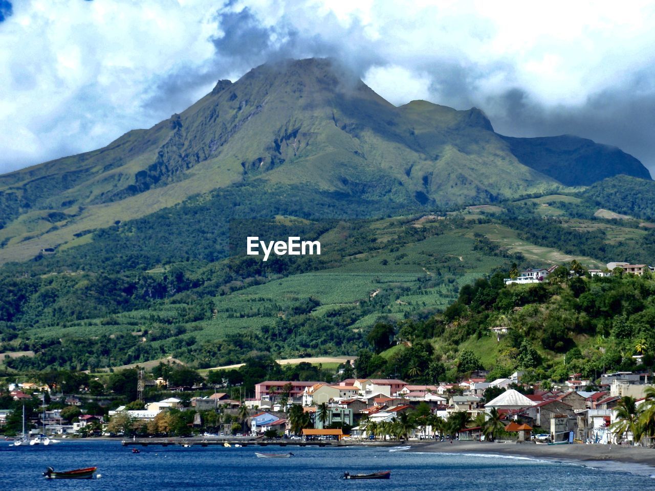 Volcano montagne pelée - st pierre - martinique 