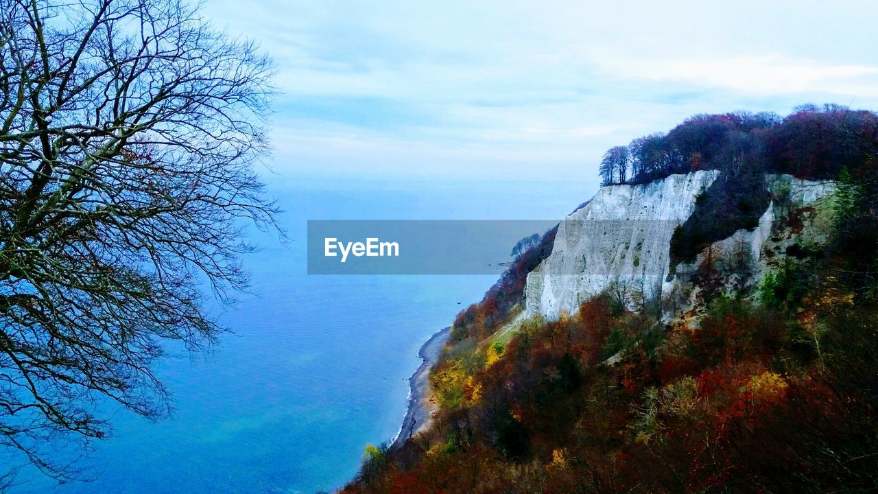 PANORAMIC SHOT OF SEA AGAINST SKY