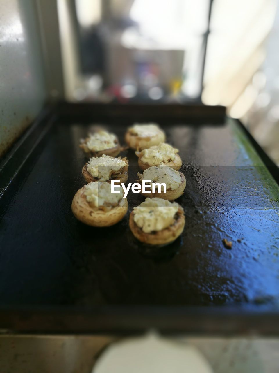 HIGH ANGLE VIEW OF FOOD ON TRAY