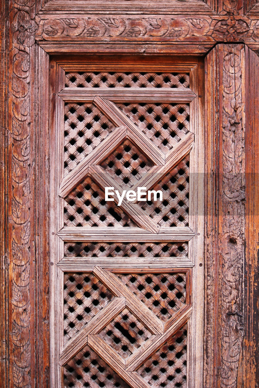 FULL FRAME SHOT OF OLD DOOR