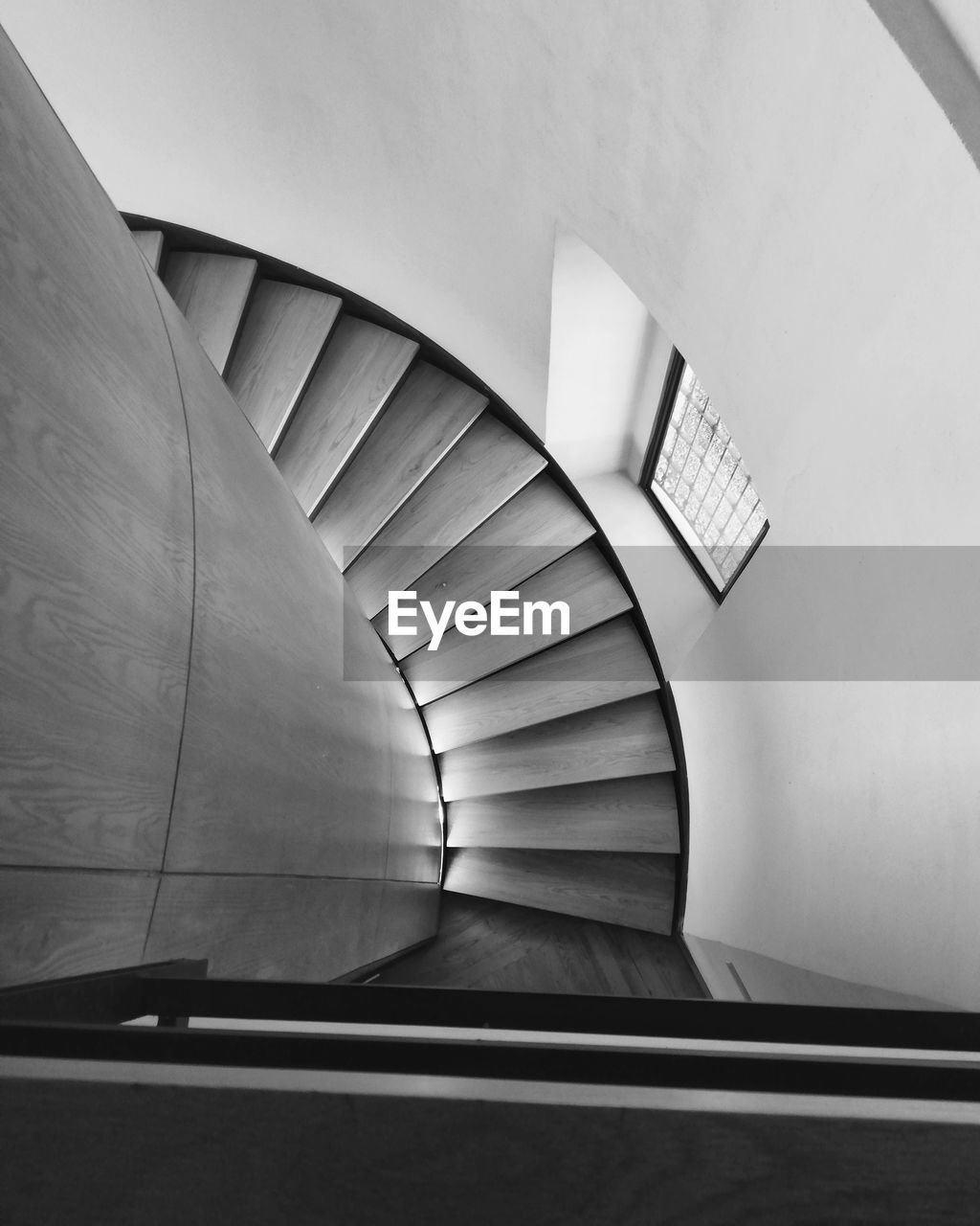 STAIRCASE IN BUILDING