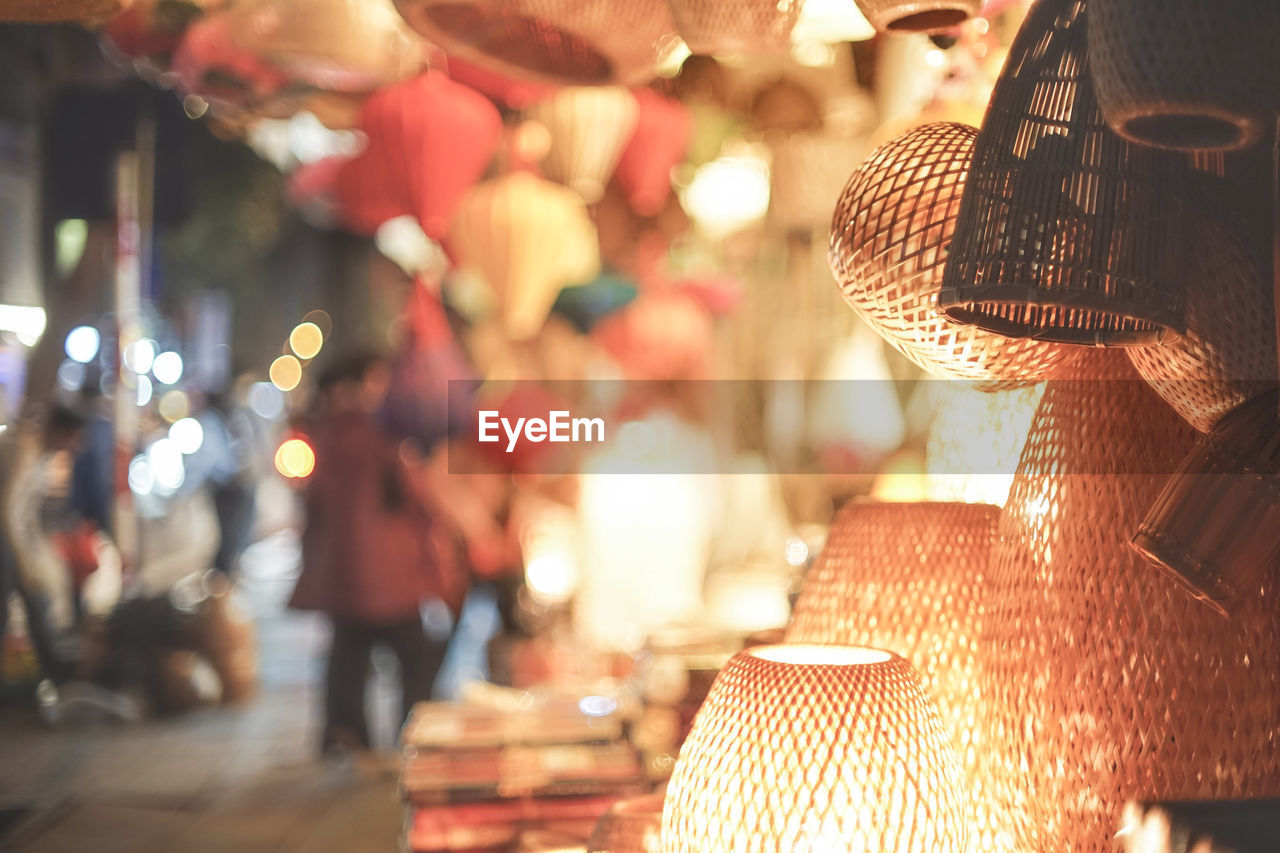 Illuminated lanterns for sale in market