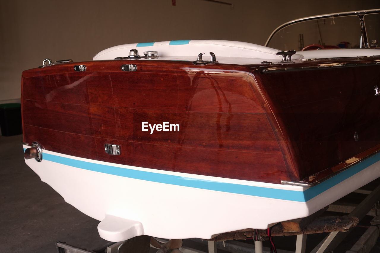 HIGH ANGLE VIEW OF NAUTICAL VESSEL ON BOAT