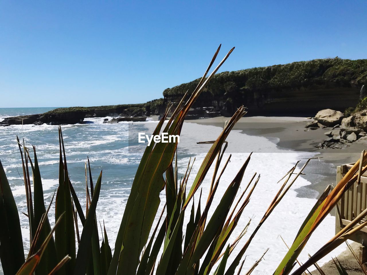 SCENIC VIEW OF SEA AGAINST BLUE SKY