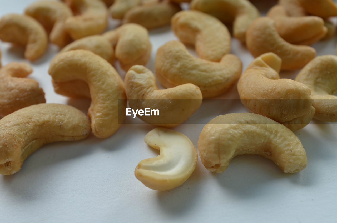 Roasted cashew nuts