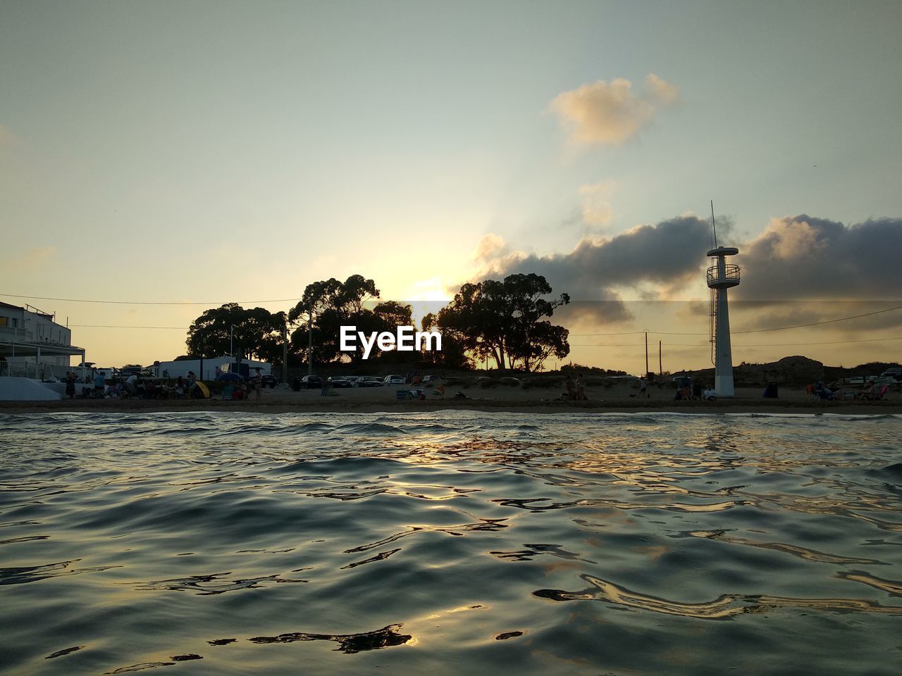 SCENIC VIEW OF SEA AGAINST SUNSET SKY