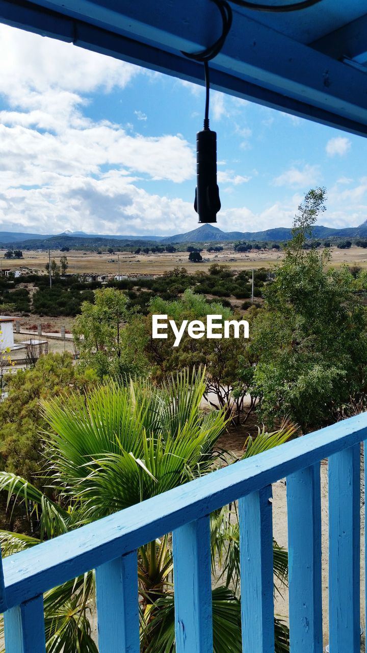 VIEW OF LANDSCAPE AGAINST SKY