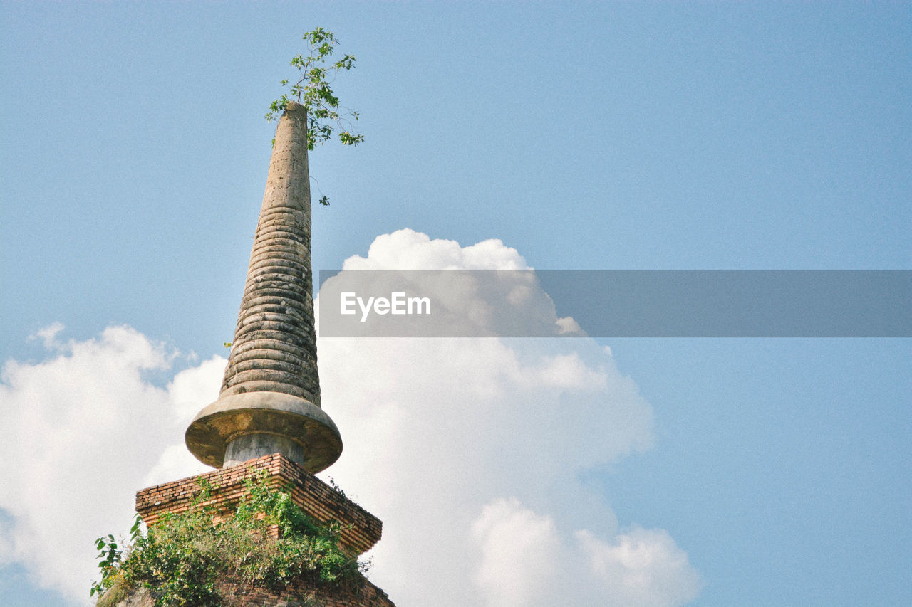 LOW ANGLE VIEW OF TEMPLE AGAINST SKY