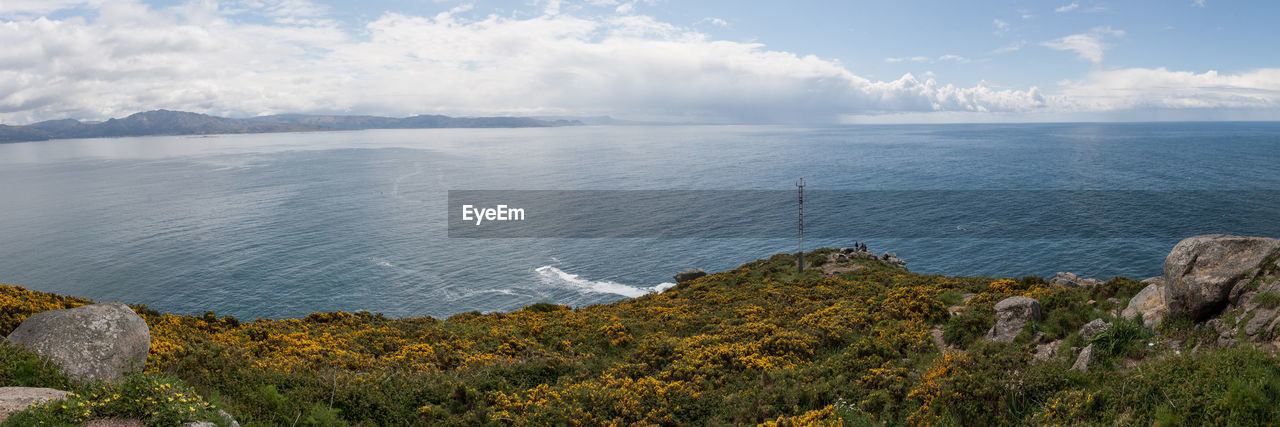 PANORAMIC SHOT OF SEA AGAINST SKY