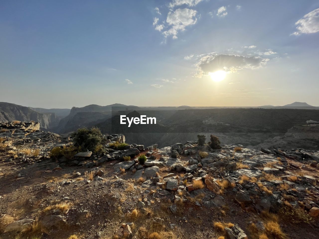 SCENIC VIEW OF LANDSCAPE AGAINST BRIGHT SUN