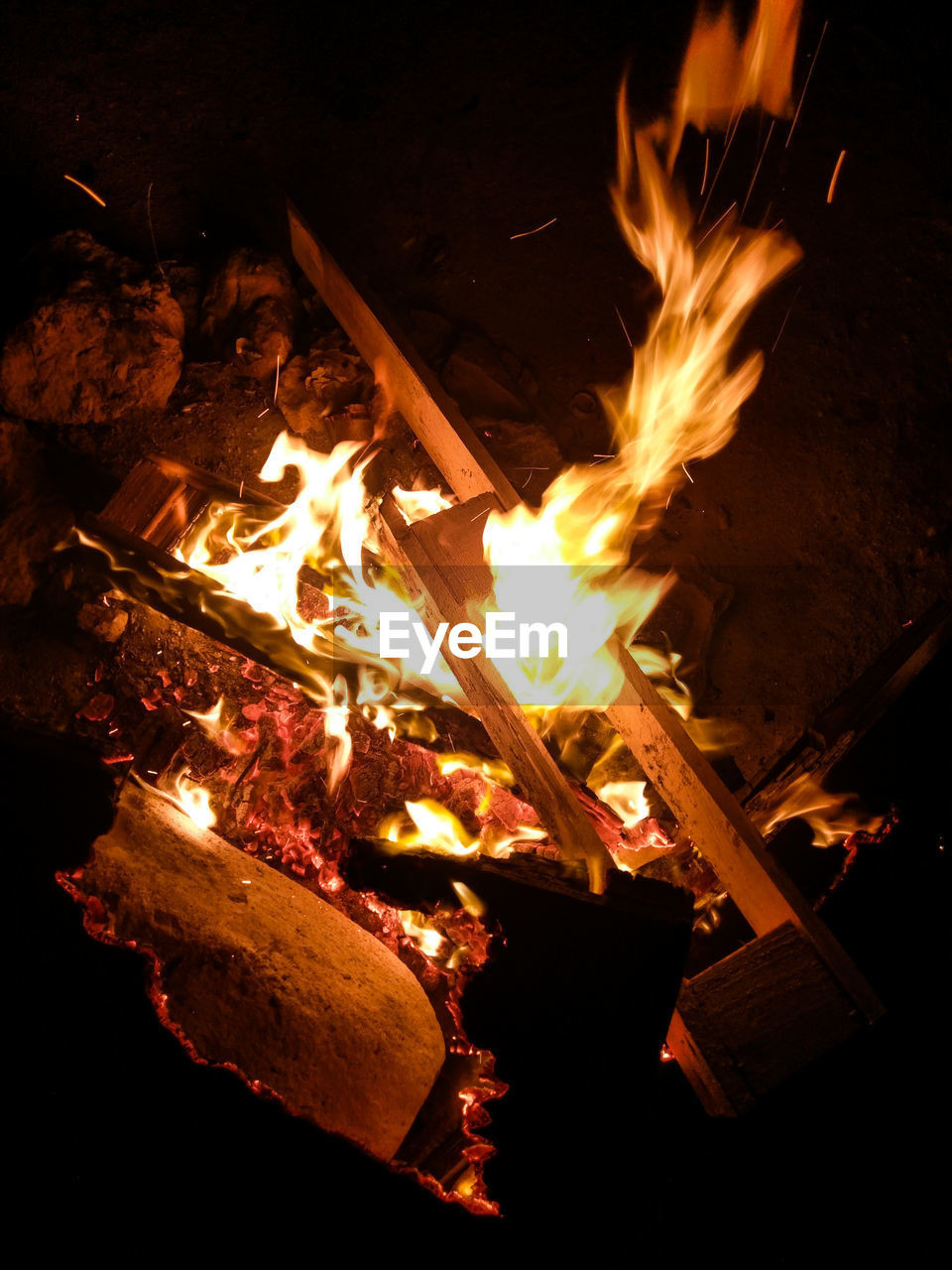 CLOSE-UP OF BURNING BONFIRE