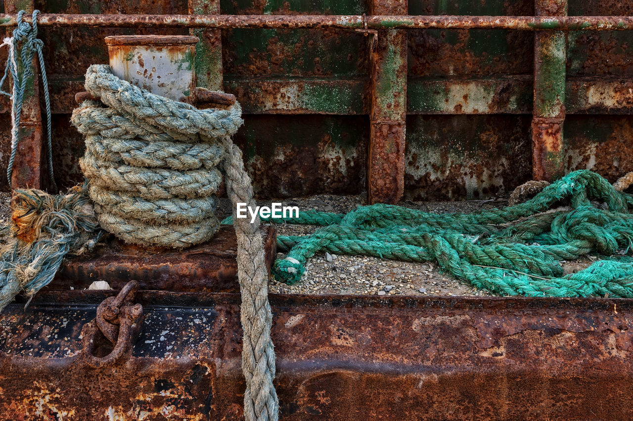 Close-up of rope tied on shipwreck