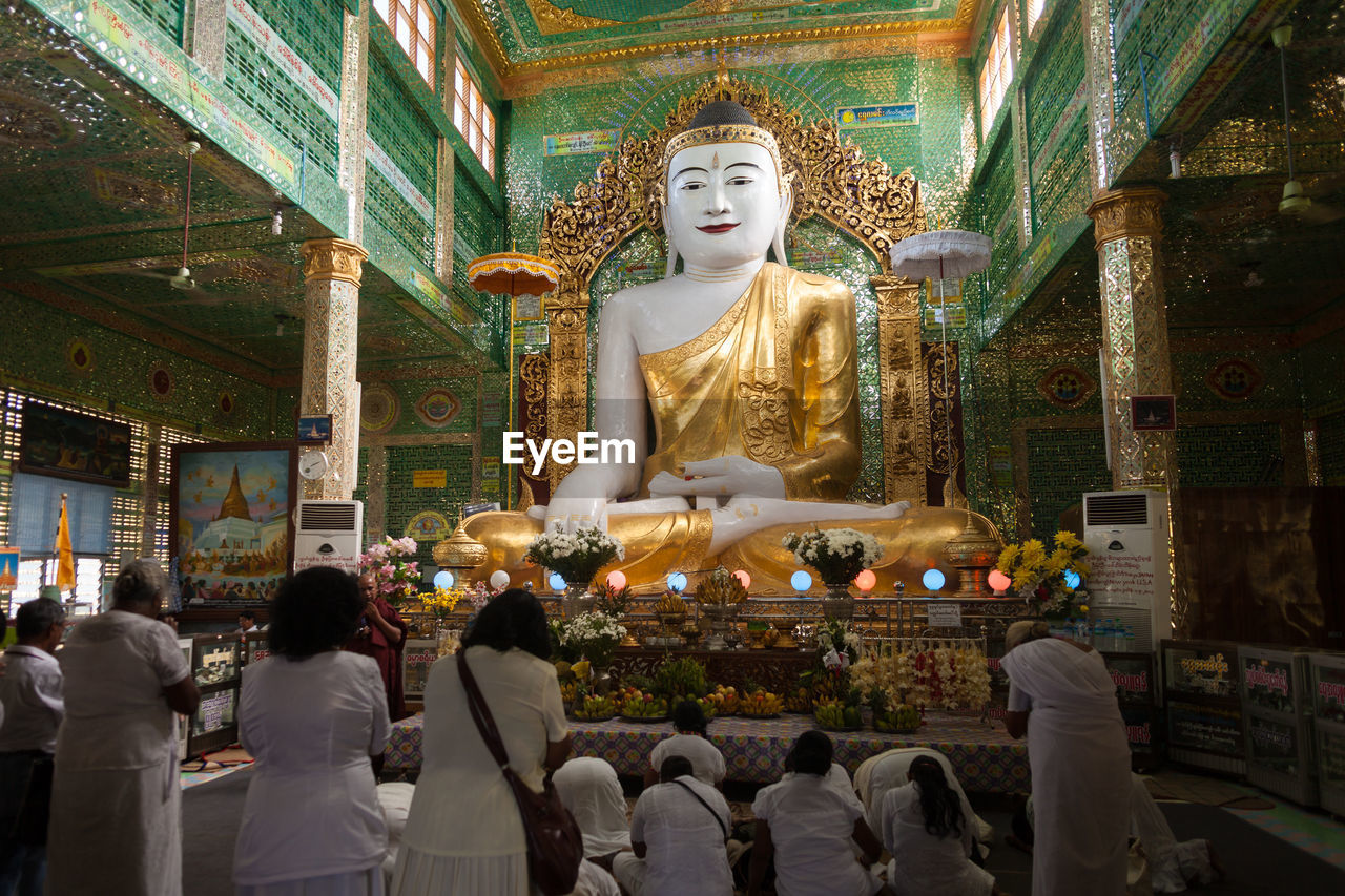 VIEW OF BUDDHA STATUE IN TEMPLE