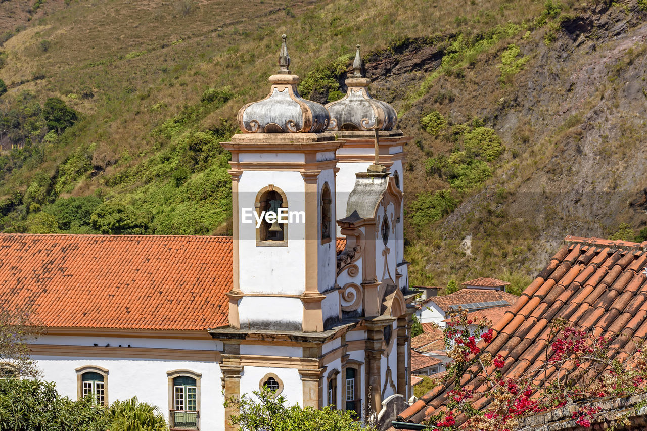 Side view of ancient baroque style chuch at ouro preto city