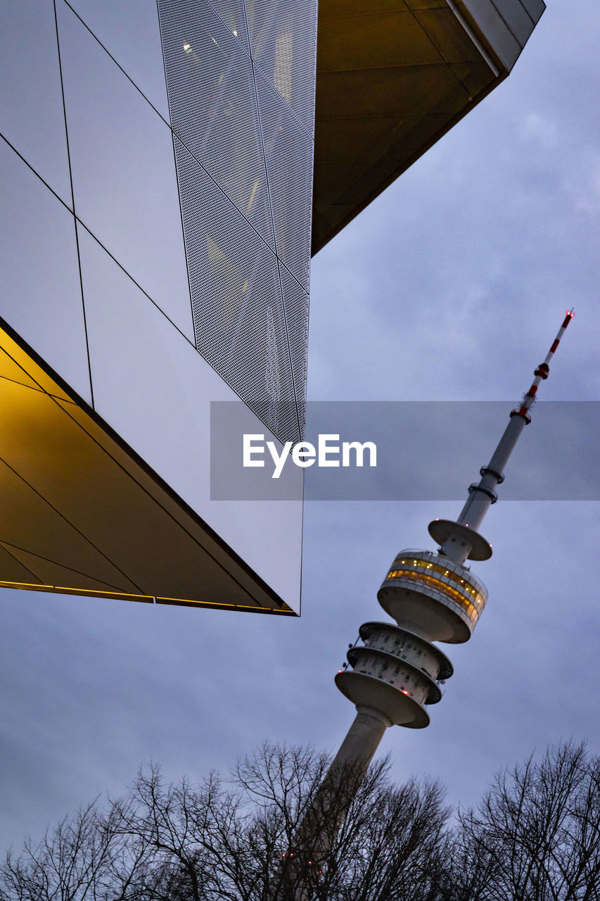 LOW ANGLE VIEW OF BUILDINGS AGAINST SKY