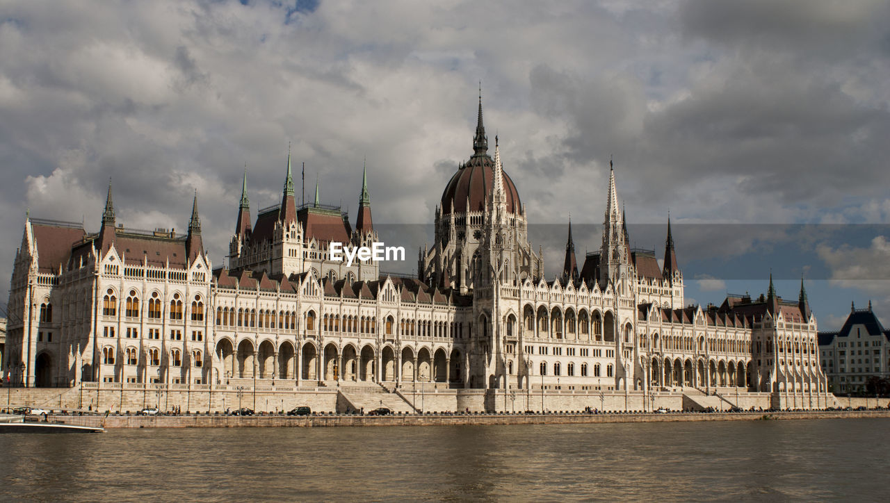 Budapest, parliament, view of grand river against sky