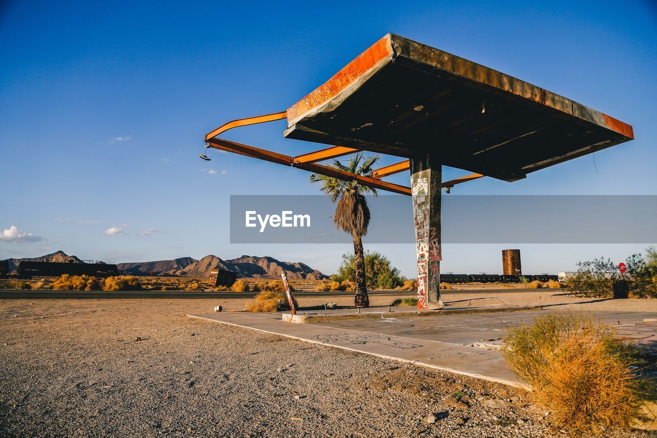 Abandoned gas station in the middle of the desert