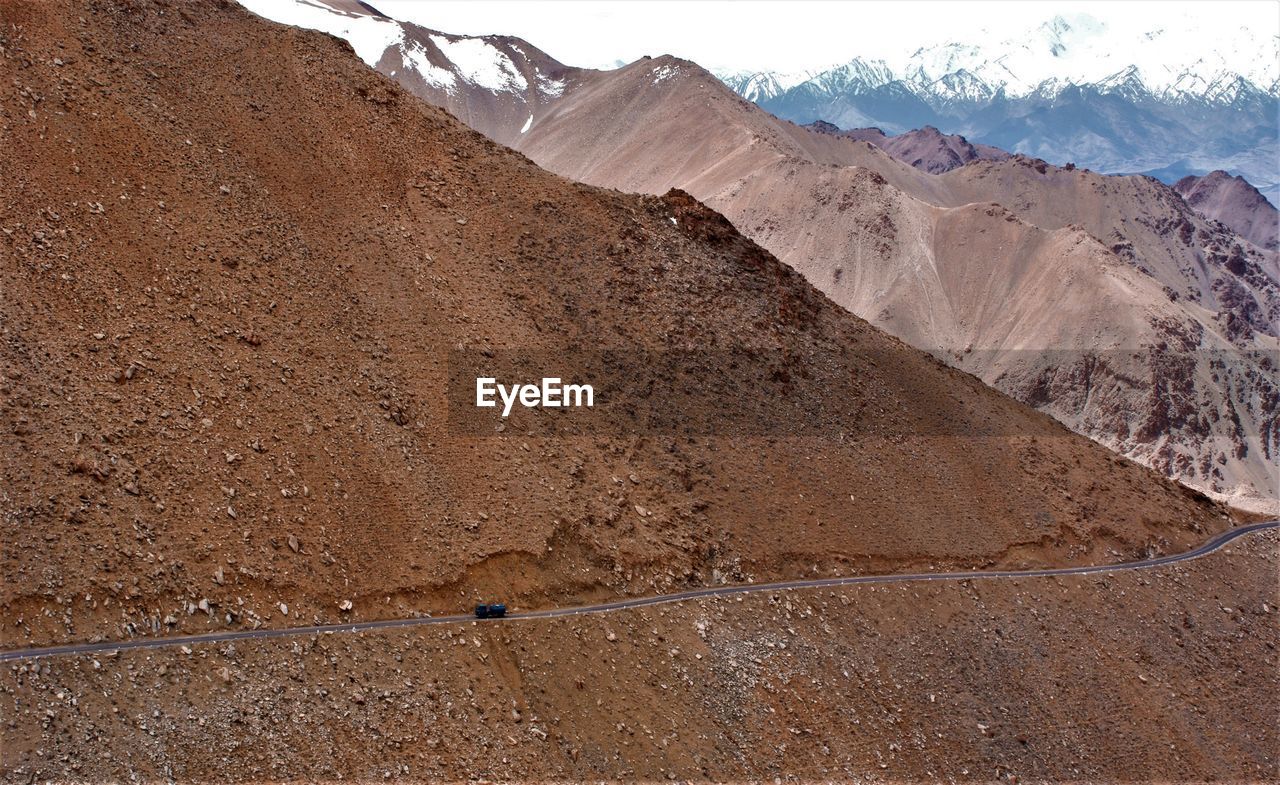 Road to khardung la, ladakh region, india