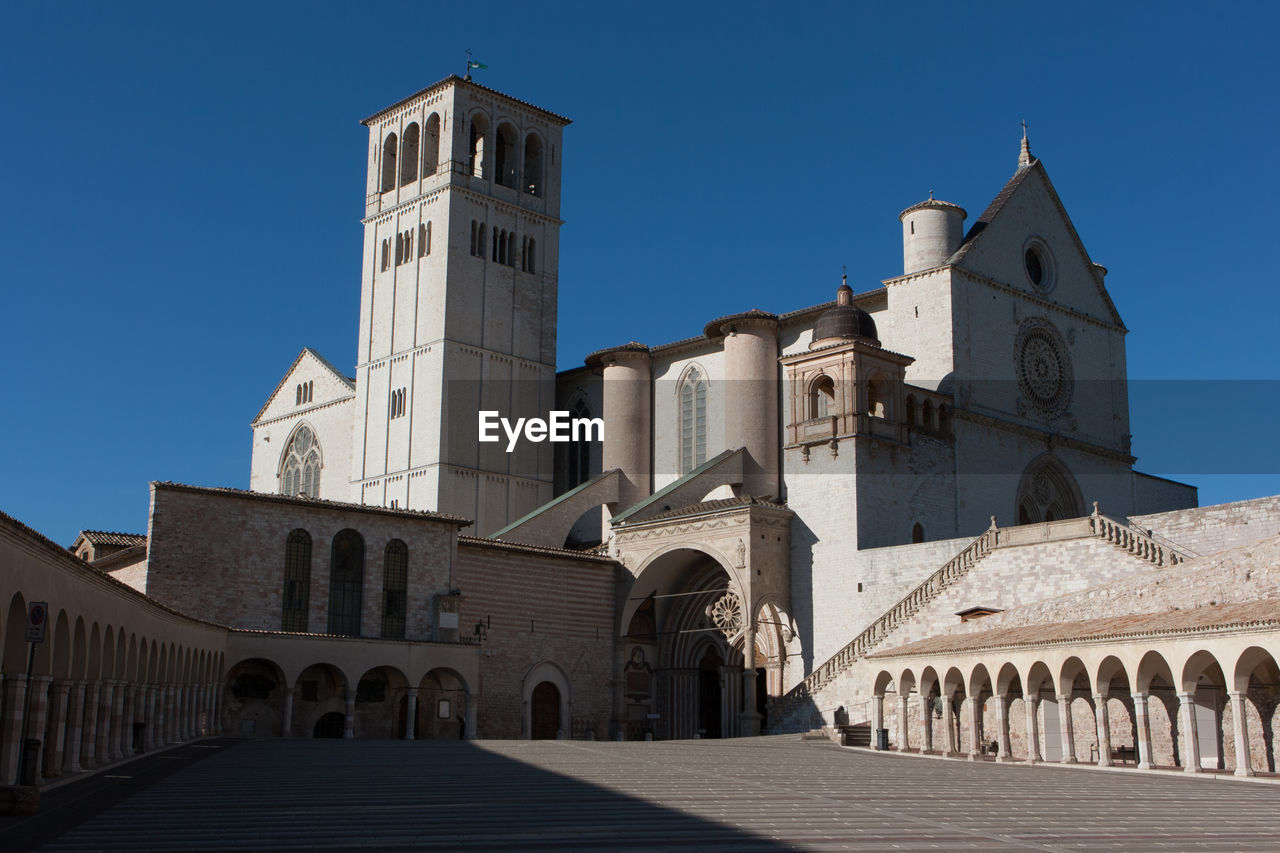 VIEW OF CATHEDRAL AGAINST CLEAR BLUE SKY