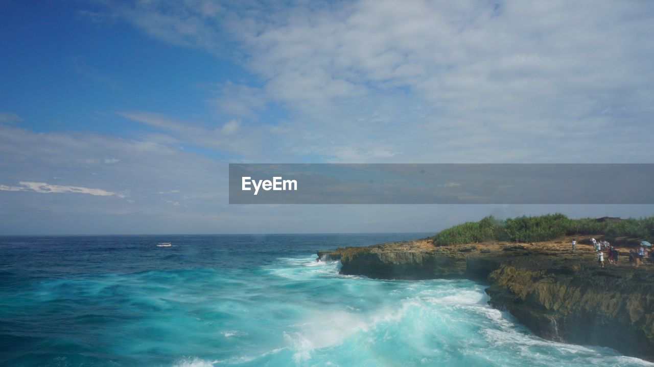 VIEW OF SEA AGAINST SKY