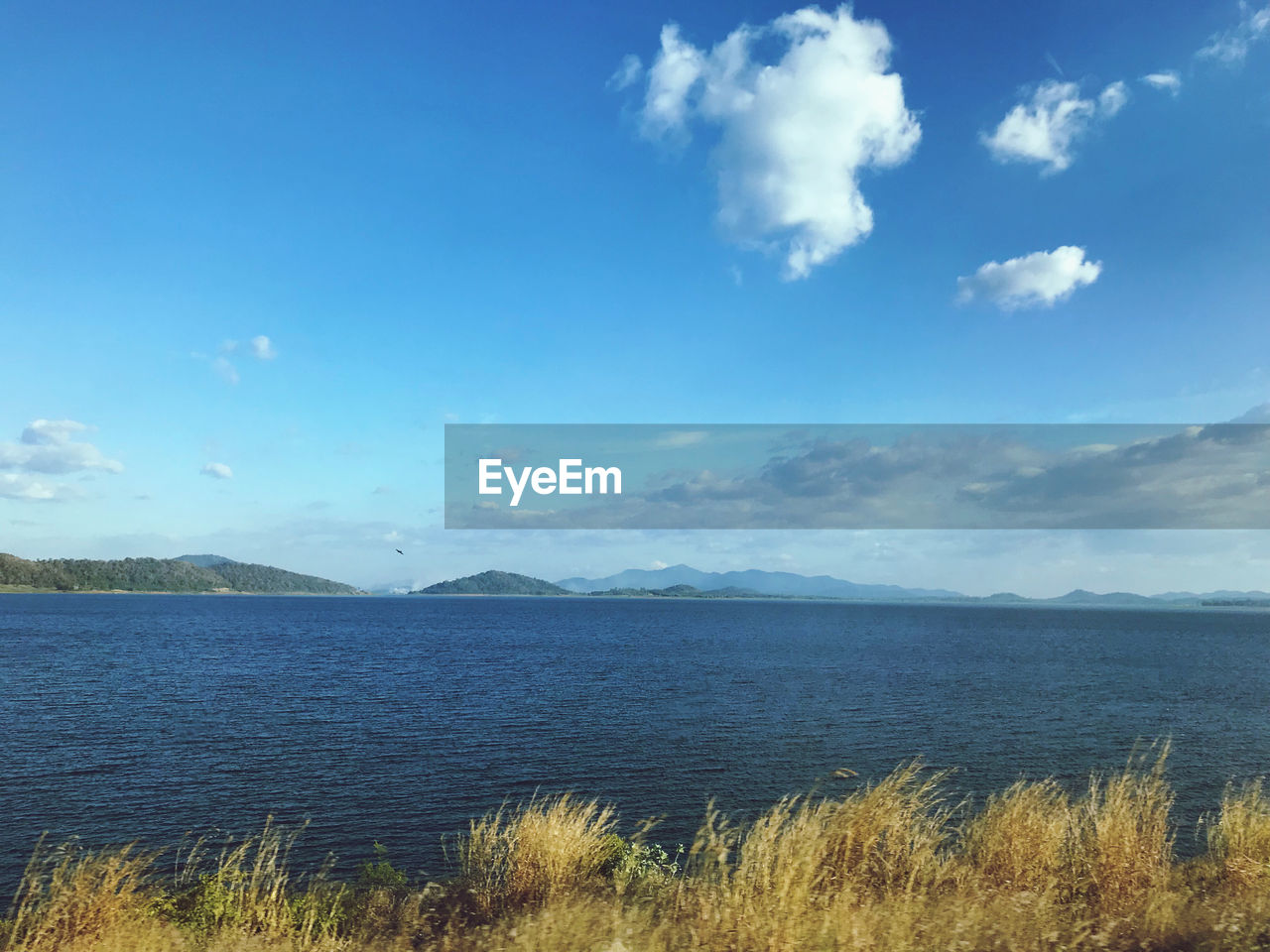 IDYLLIC VIEW OF SEA AGAINST SKY