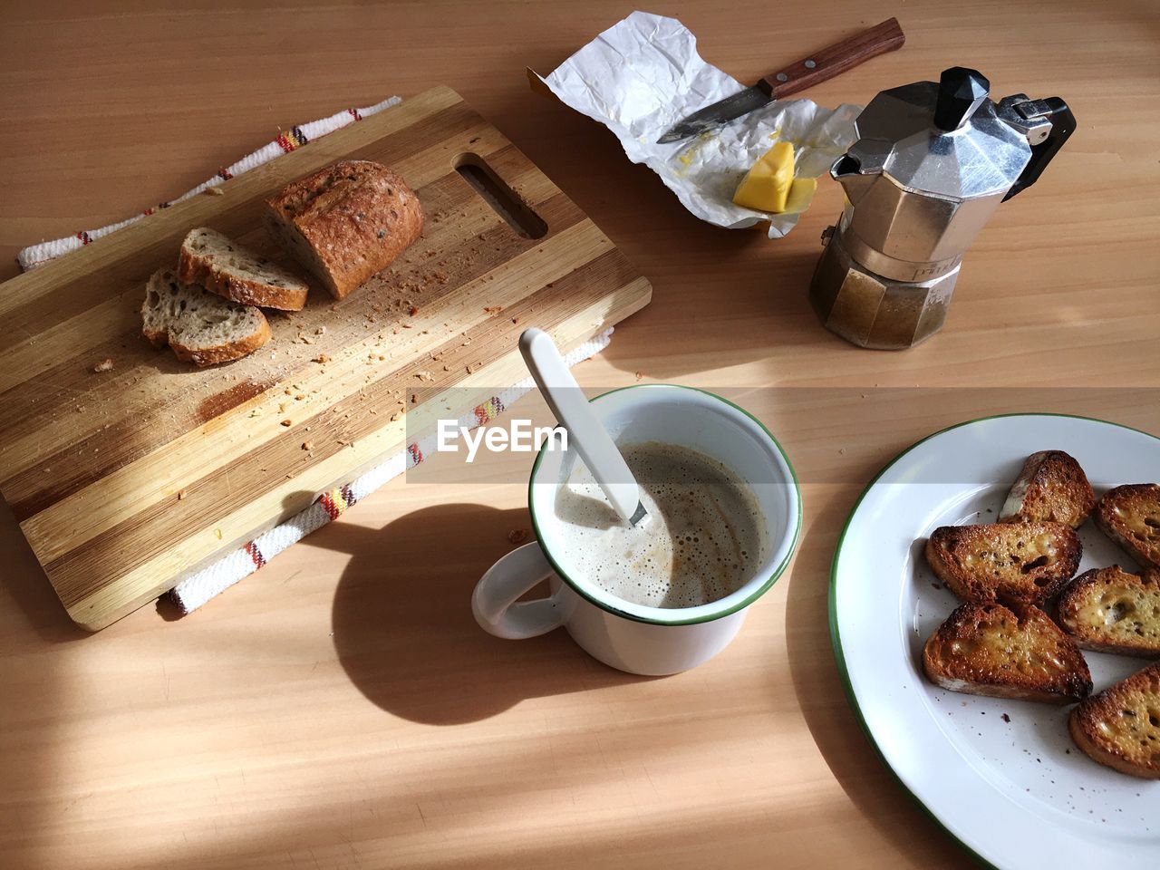 HIGH ANGLE VIEW OF BREAKFAST ON TABLE