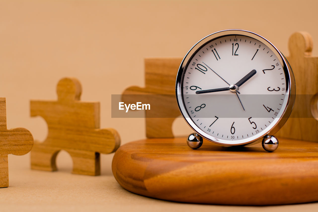 clock, time, indoors, wood, furniture, business, number, alarm clock, no people, clock face, minute hand, studio shot, table, brown