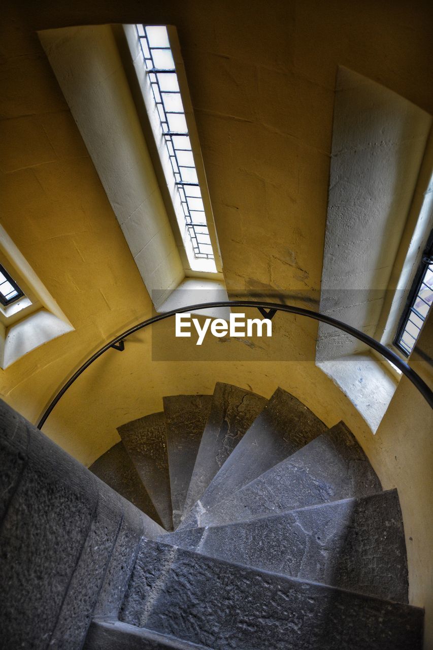 LOW ANGLE VIEW OF SPIRAL STAIRCASE