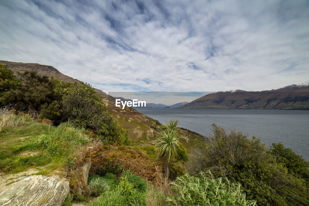 Amazing scenery of lake and mountains in new zealand.