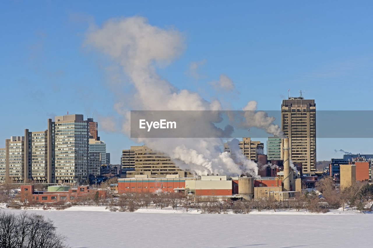 BUILDINGS IN CITY DURING WINTER