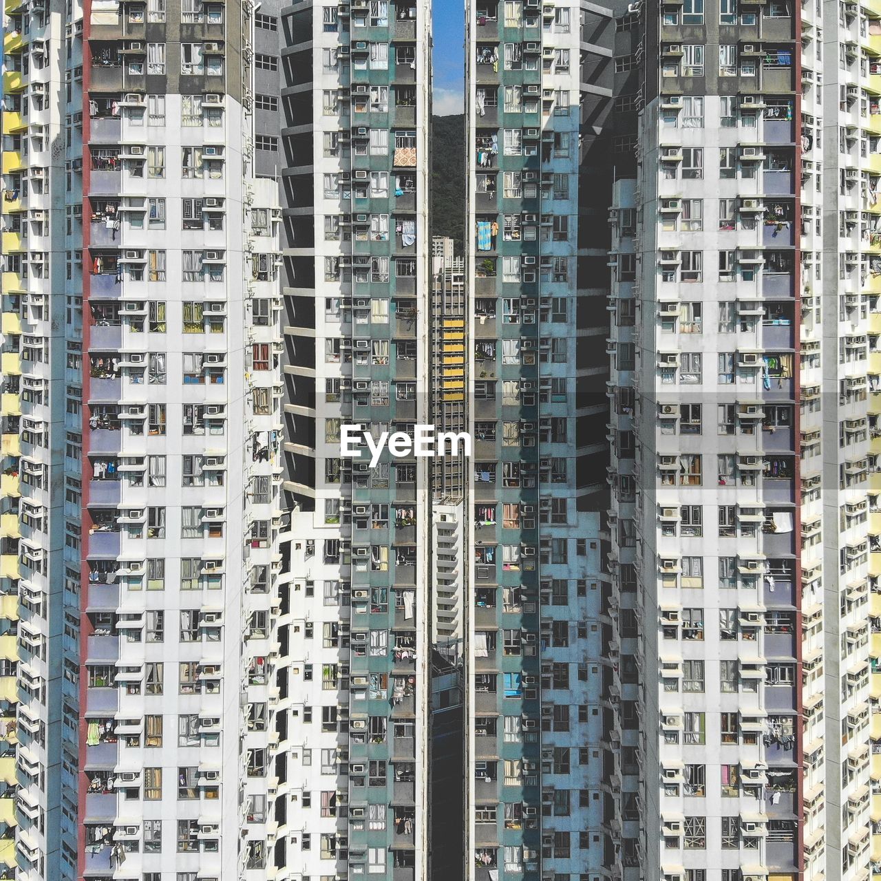 FULL FRAME SHOT OF APARTMENT BUILDINGS