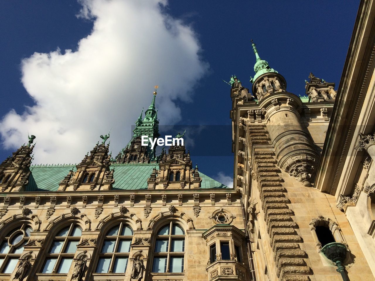 Hamburg rathaus