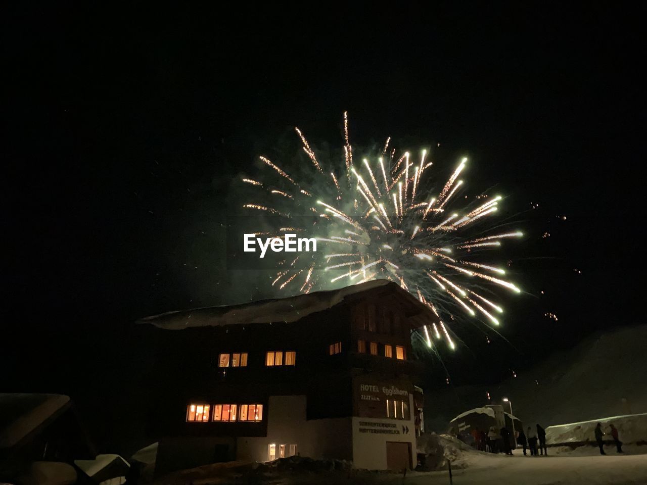 FIREWORKS IN SKY AT NIGHT