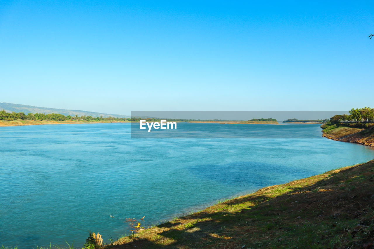 VIEW OF SEA AGAINST CLEAR BLUE SKY