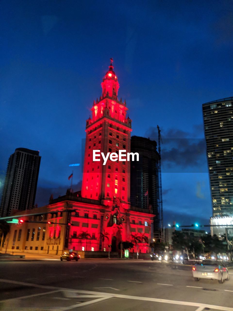 VIEW OF BUILDINGS AT NIGHT