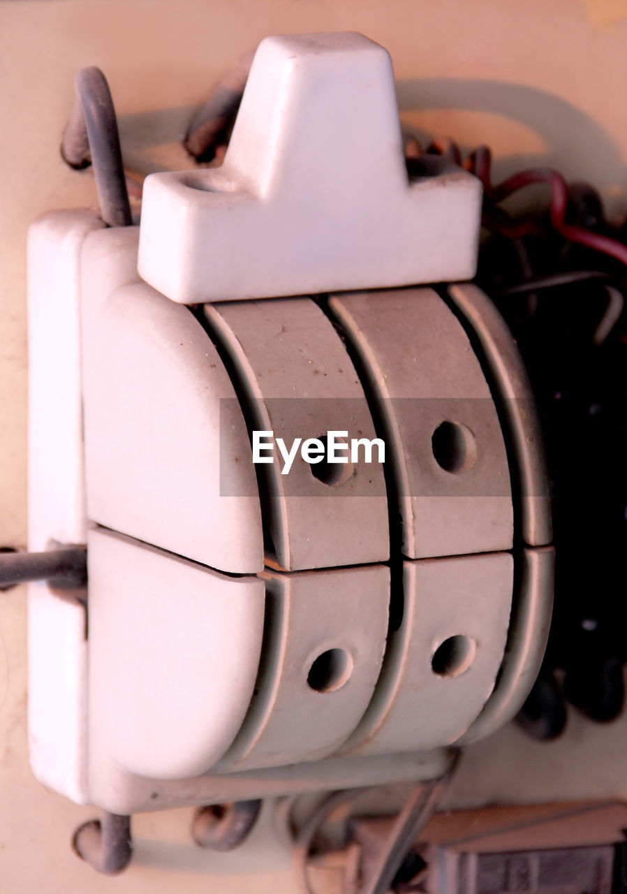 HIGH ANGLE VIEW OF TYPEWRITER