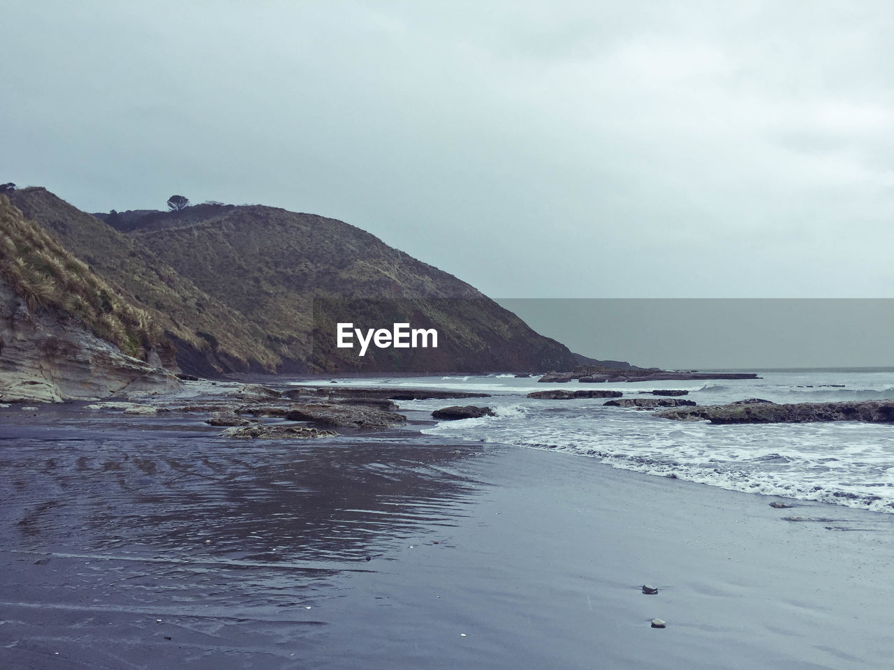 VIEW OF SEA AGAINST SKY