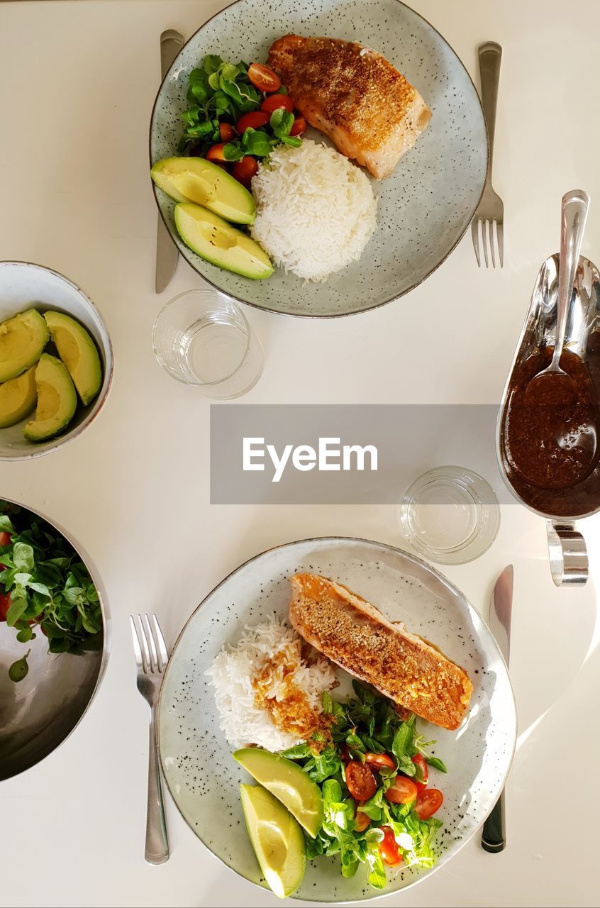 HIGH ANGLE VIEW OF BREAKFAST ON TABLE