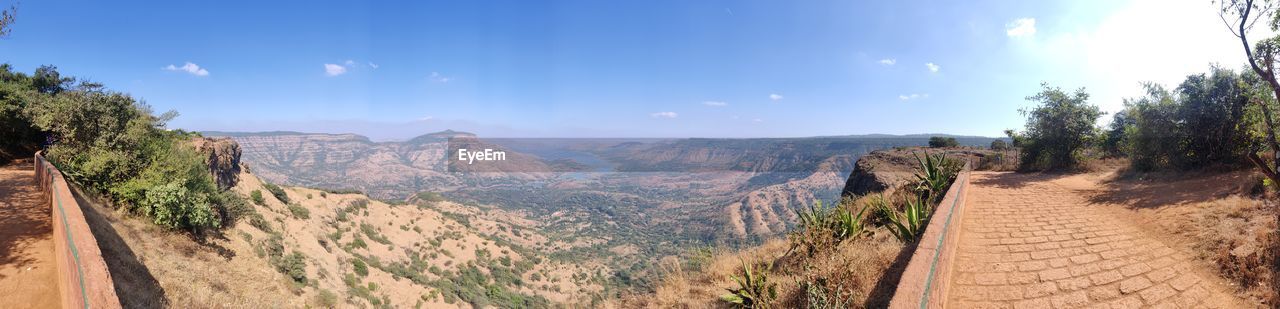 PANORAMIC VIEW OF LAND AGAINST SKY