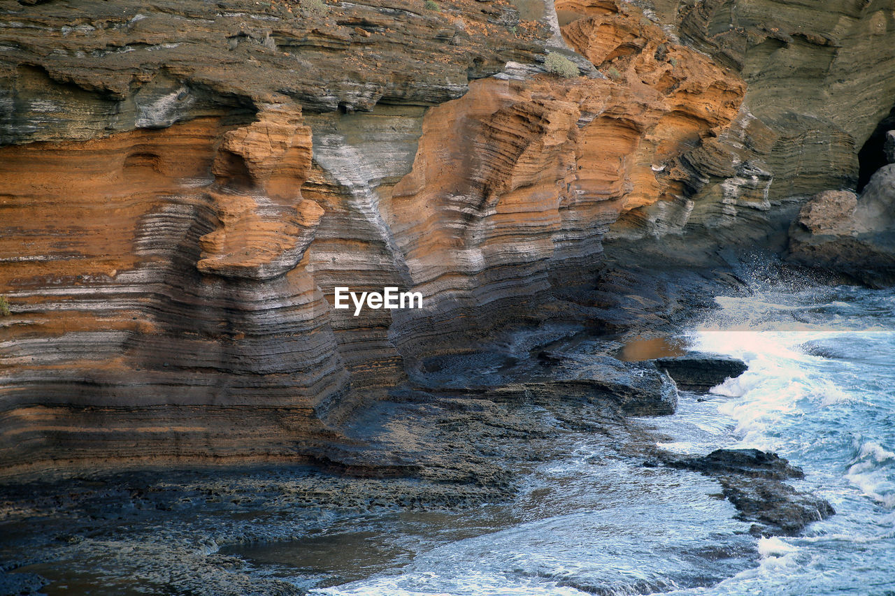 ROCKS IN WATER