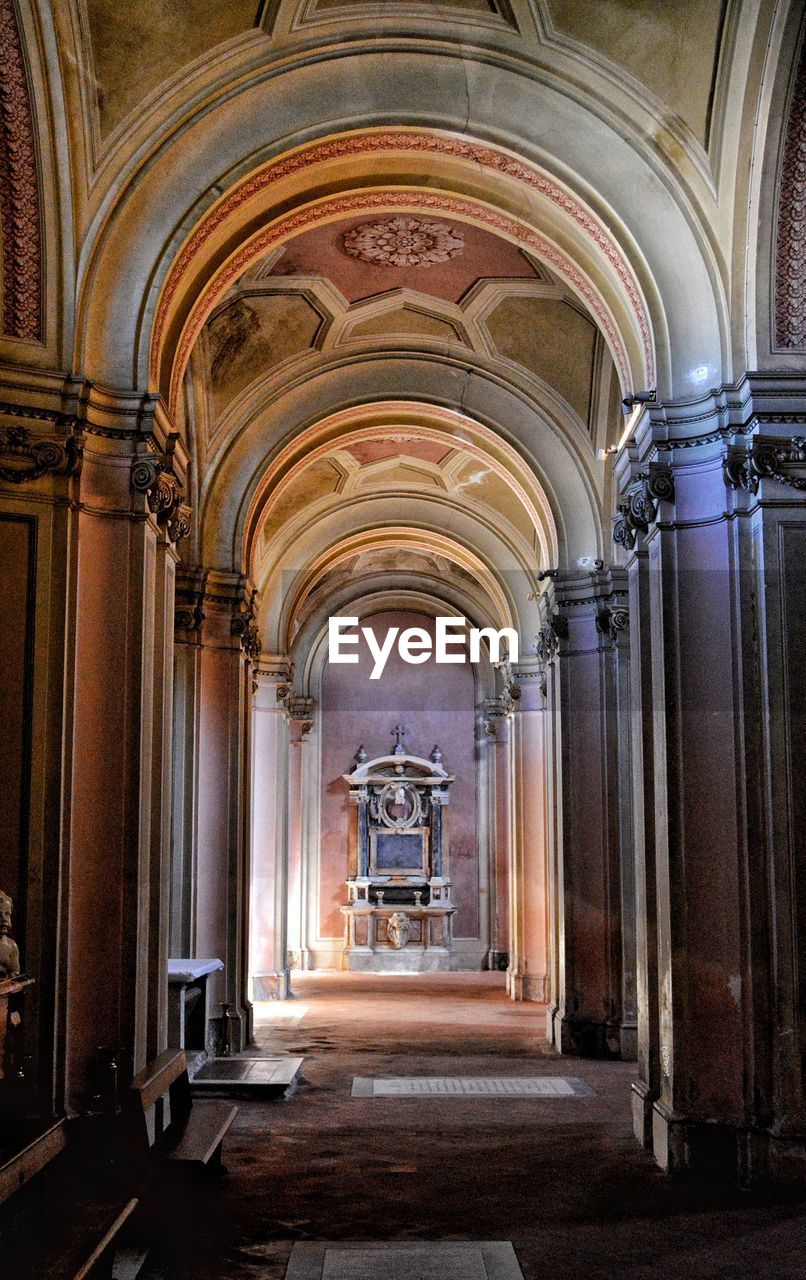 CORRIDOR OF HISTORIC BUILDING IN TEMPLE