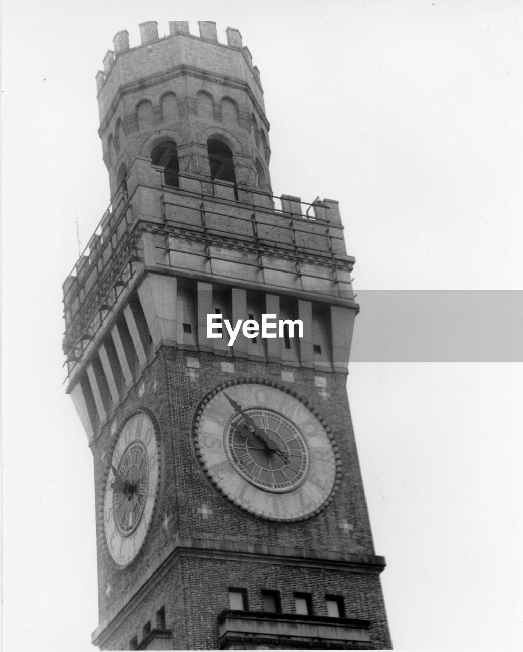 LOW ANGLE VIEW OF A CLOCK TOWER