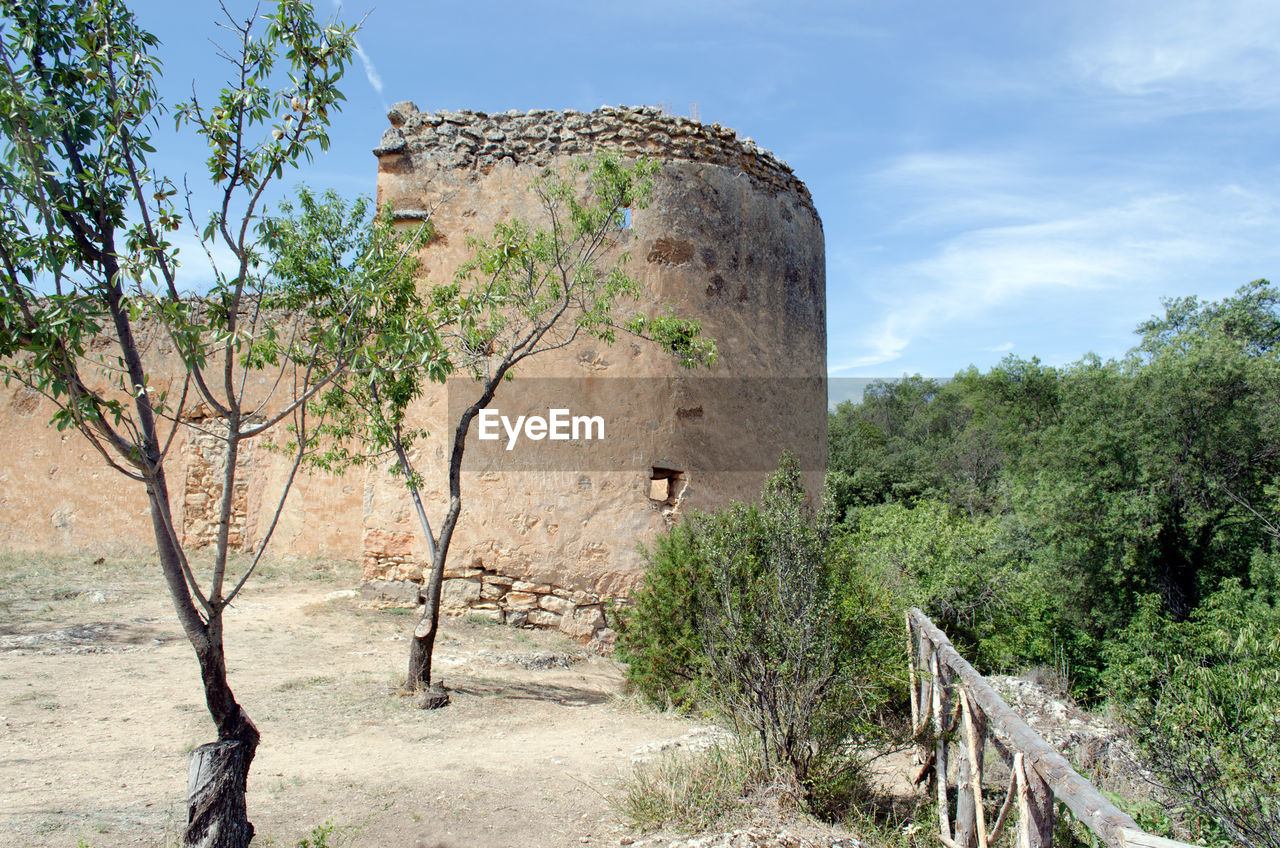 BUILT STRUCTURE AGAINST SKY